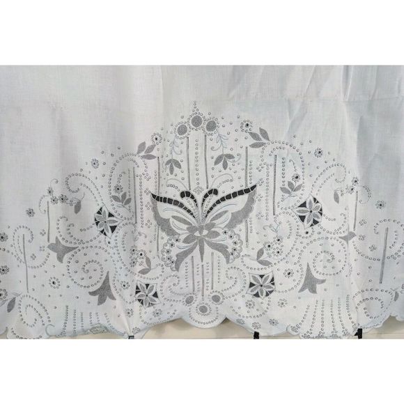 Vintage Handmade Embroidered Bed Coverlet White Linen Silver Butterfly NWT - Picture 3 of 9